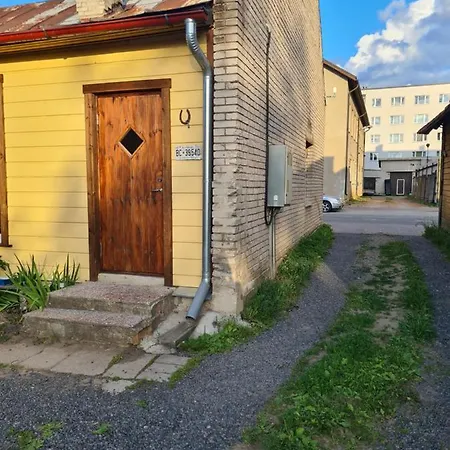 Appartement Hubane Vanalinnas *